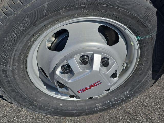 2025 GMC Sierra 3500 HD Chassis Cab Pro