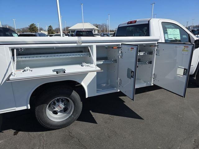 2025 GMC Sierra 3500 HD Chassis Cab Pro