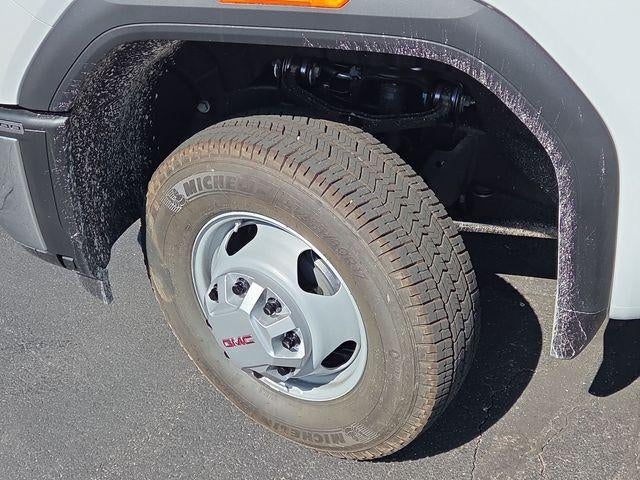 2025 GMC Sierra 3500 HD Chassis Cab Pro