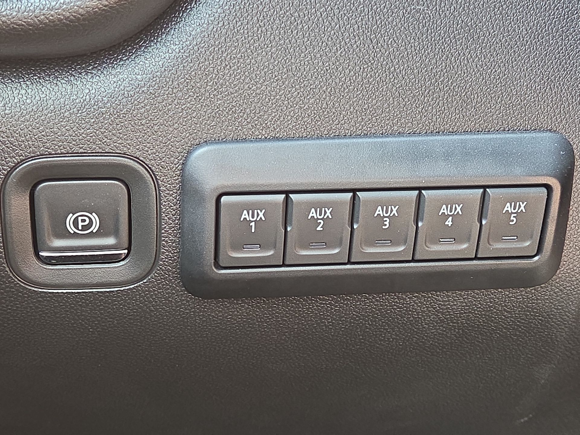 2025 GMC Sierra 3500 HD Chassis Cab Pro