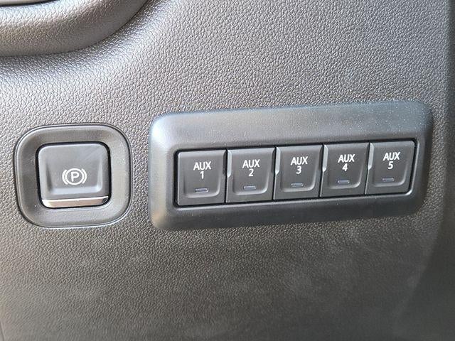 2025 GMC Sierra 3500 HD Chassis Cab Pro