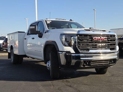 2025 GMC Sierra 3500 HD Chassis Cab Pro