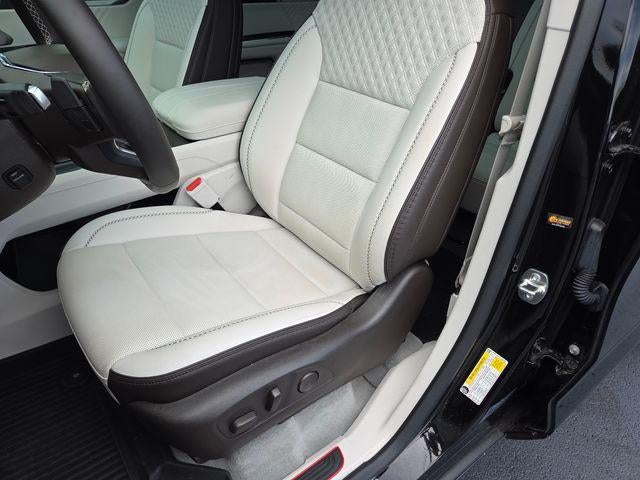 2024 GMC Acadia Base