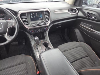 2017 GMC Acadia SLE-2