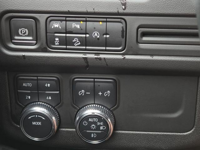 2023 GMC Yukon Base