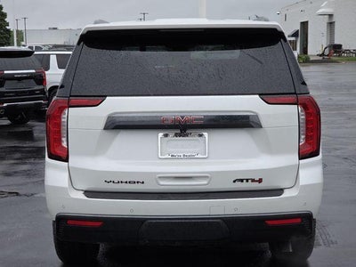 2023 GMC Yukon Base