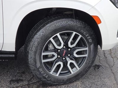 2023 GMC Yukon Base