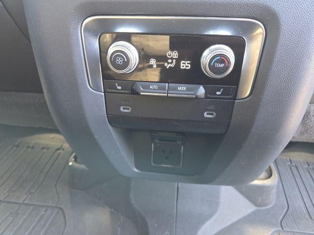 2021 GMC Yukon Denali - Photo 17
