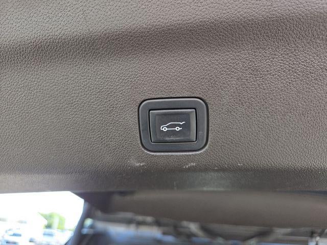 2021 GMC Yukon Denali - Photo 20