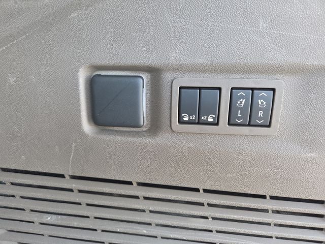 2021 GMC Yukon XL Base