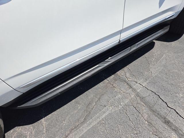 2021 GMC Yukon XL Base