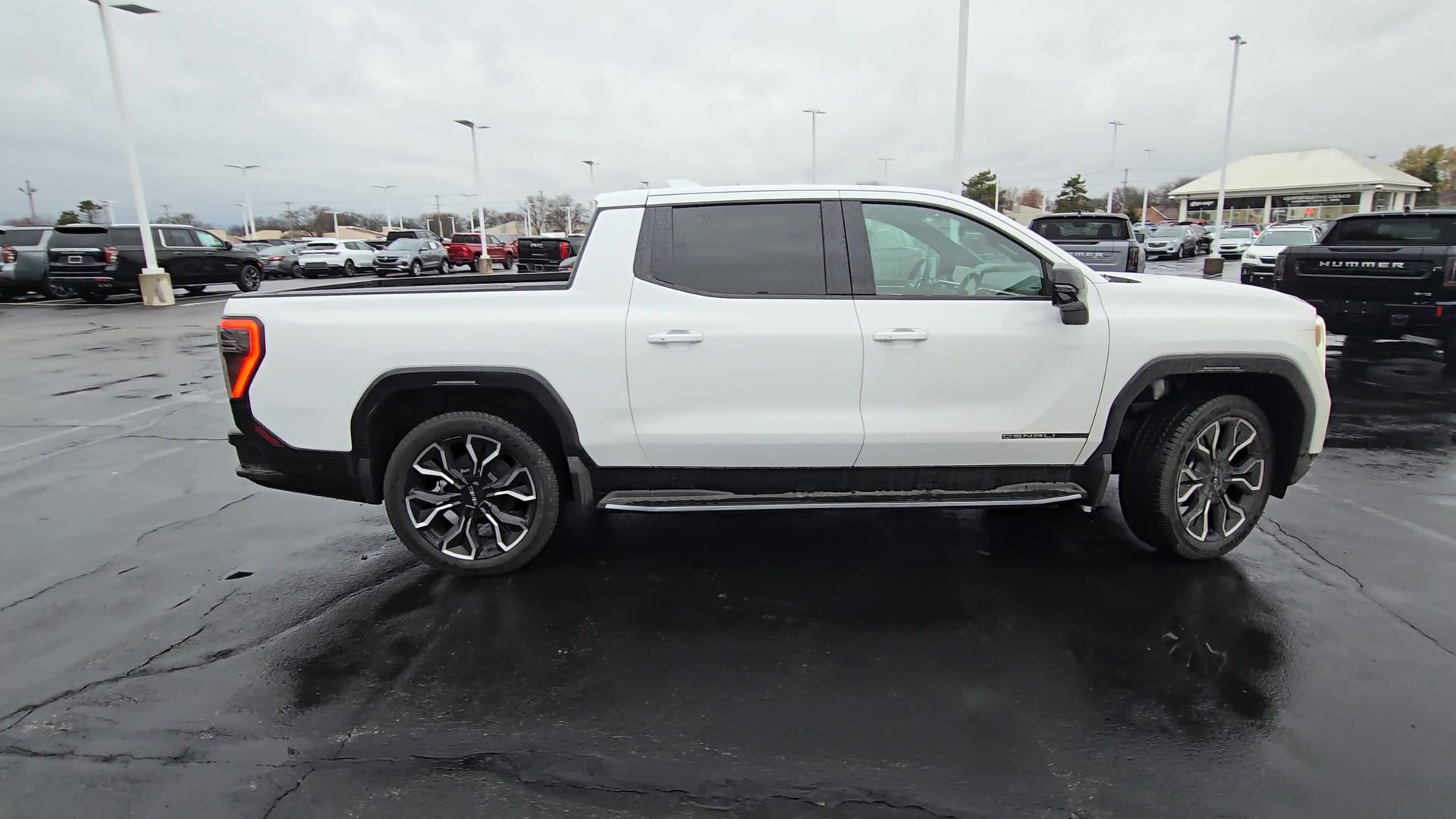 2025 GMC Sierra EV Denali