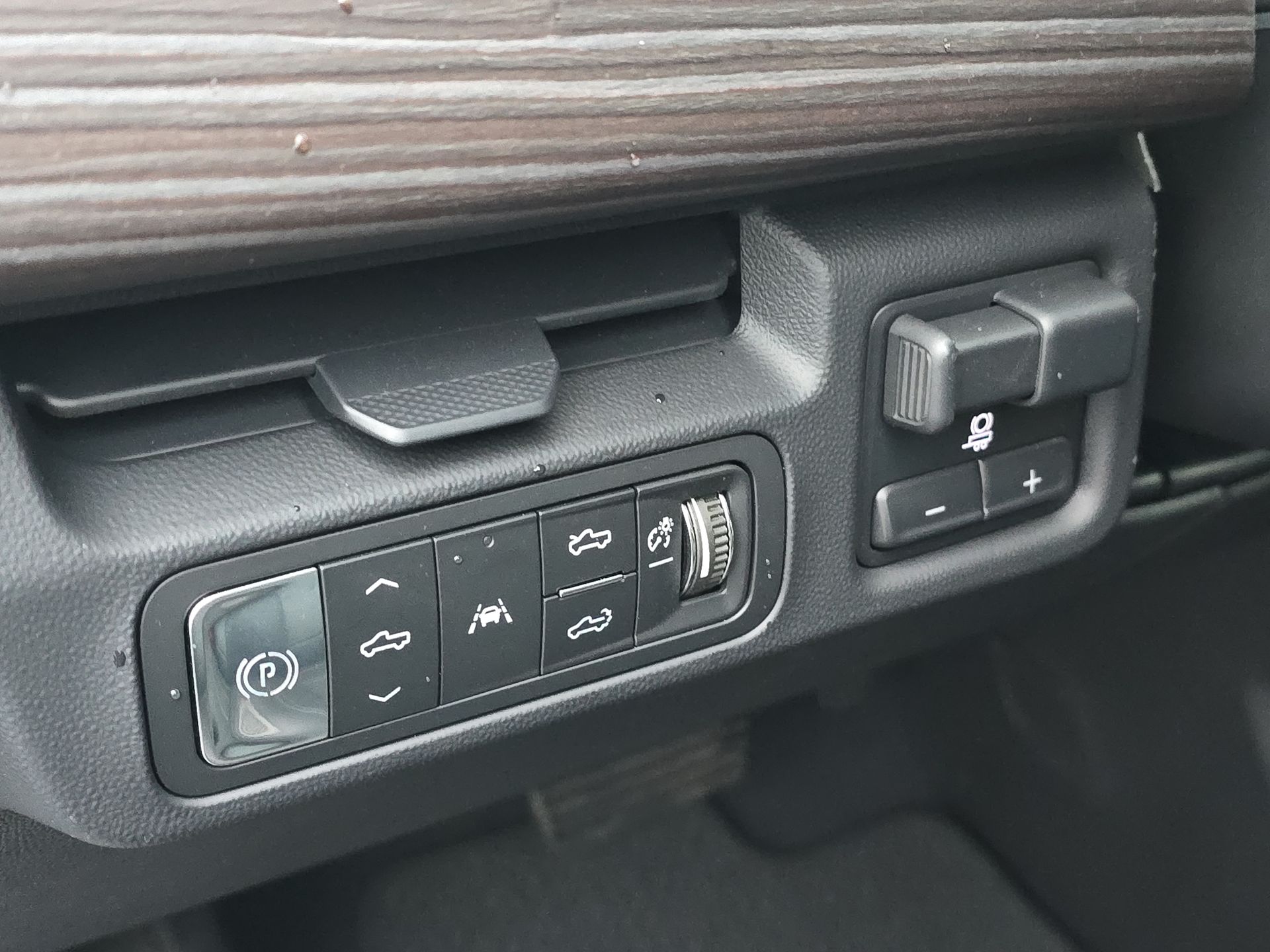 2025 GMC Sierra EV Denali