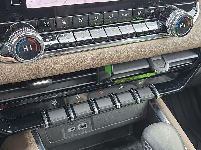 2023 GMC Canyon Denali