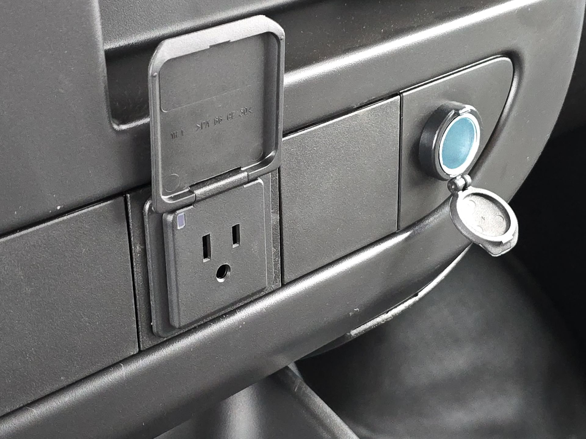 2025 GMC Savana Cargo 3500 Work Van