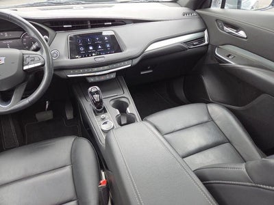 2023 Cadillac XT4 Premium Luxury