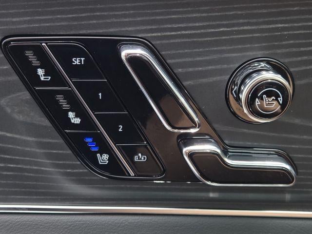 2025 Cadillac LYRIQ Luxury