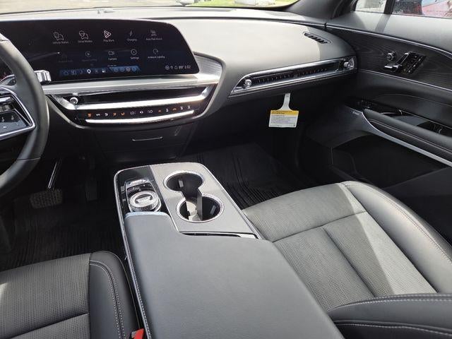 2025 Cadillac LYRIQ Luxury