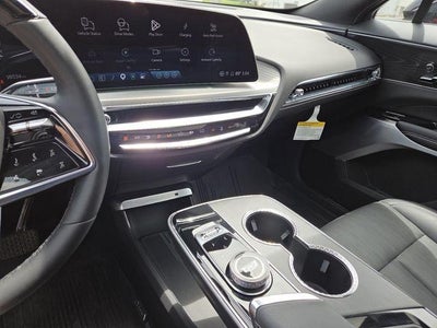 2025 Cadillac LYRIQ Luxury