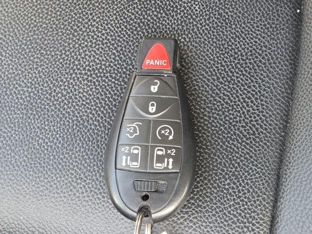 2013 Chrysler Town & Country Touring-L