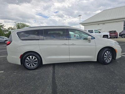 2021 Chrysler Pacifica Hybrid Touring L