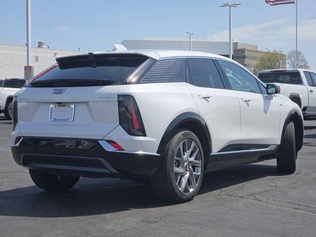 2025 Cadillac OPTIQ Luxury 2