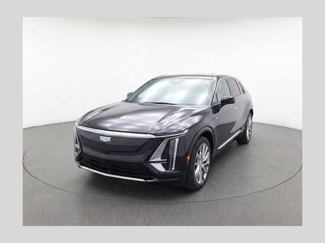 2025 Cadillac OPTIQ Luxury 2
