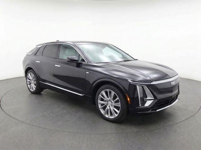 2025 Cadillac OPTIQ Luxury 2