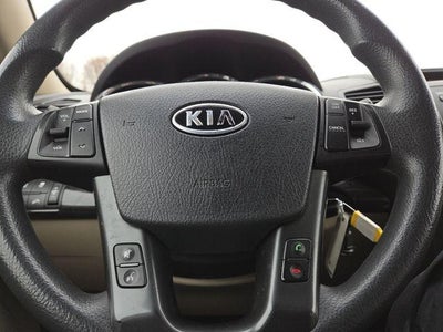 2011 Kia Sorento LX