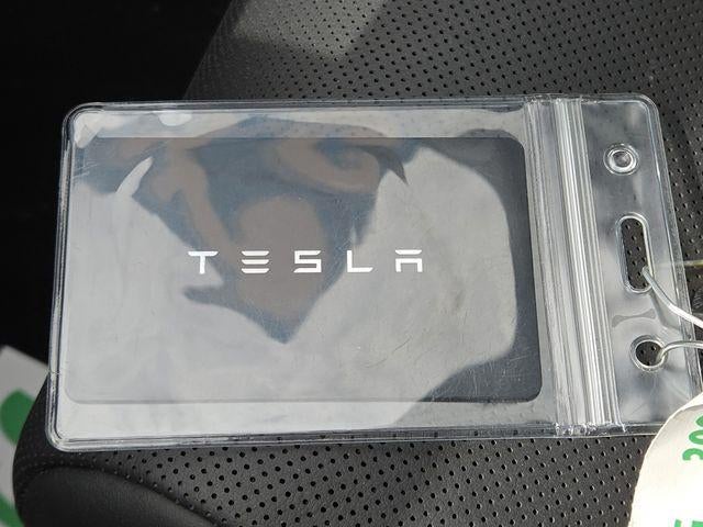 2022 Tesla Model S Base