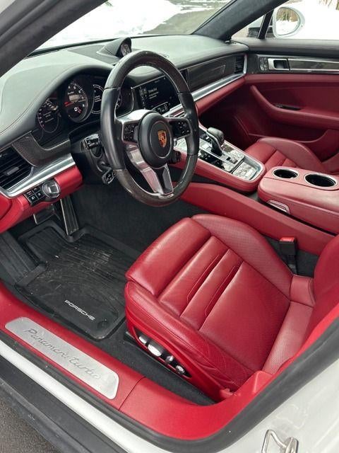 2017 Porsche Panamera Turbo