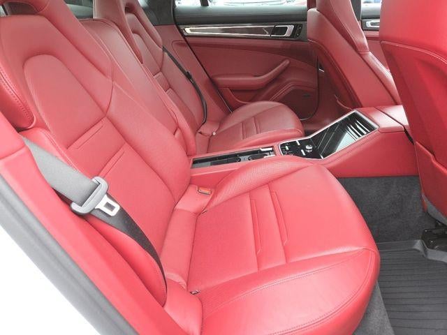 2017 Porsche Panamera Base
