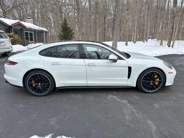 2017 Porsche Panamera Turbo