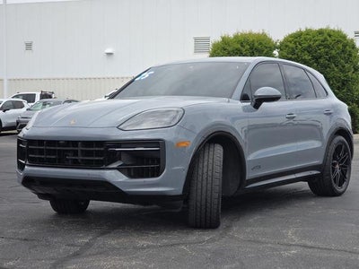 2025 Porsche Cayenne GTS