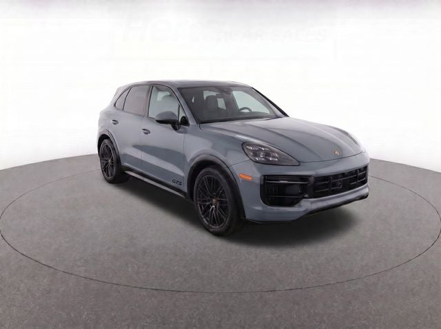 2025 Porsche Cayenne GTS