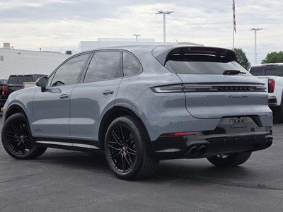 2025 Porsche Cayenne GTS
