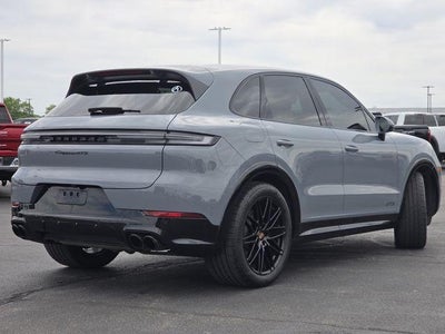 2025 Porsche Cayenne GTS