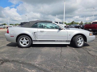 2003 Ford Mustang V6