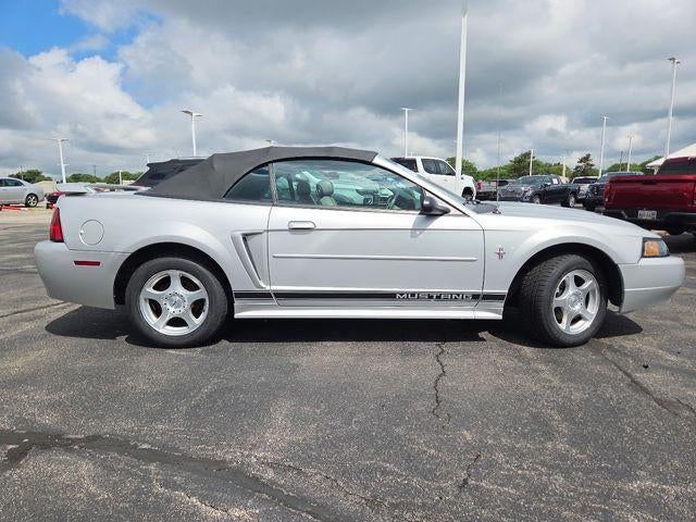 2003 Ford Mustang V6