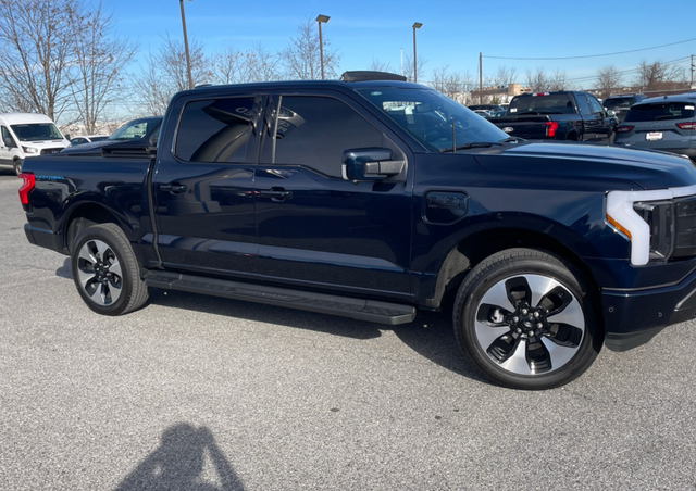 2023 Ford F-150 Lightning Platinum