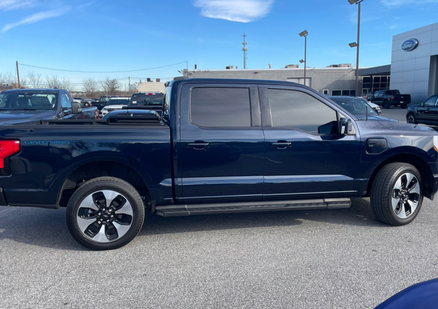 2023 Ford F-150 Lightning Platinum