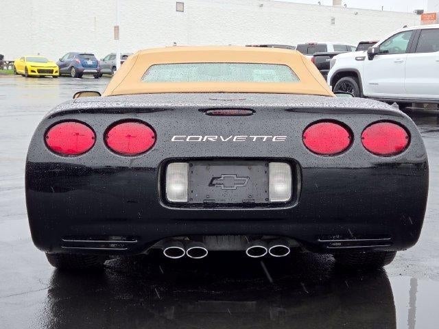 2004 Chevrolet Corvette Base