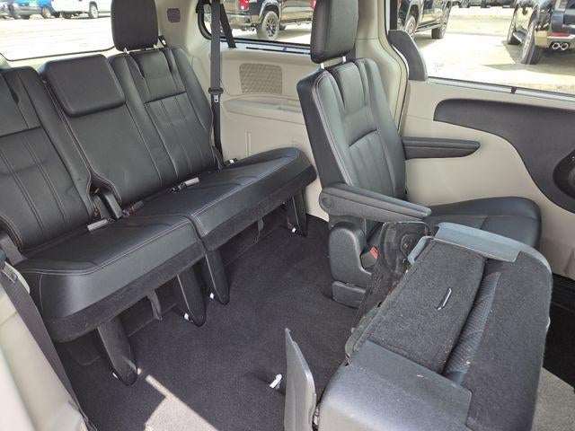 2015 Chrysler Town & Country Touring-L