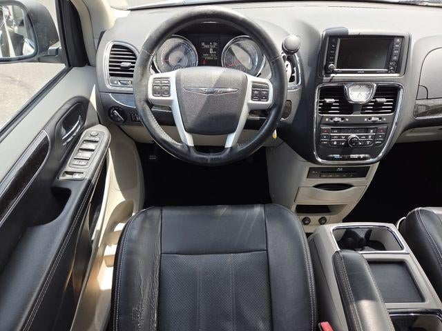 2015 Chrysler Town & Country Touring-L