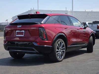 2025 Cadillac OPTIQ Sport 2