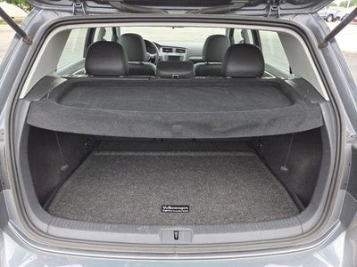 2017 Volkswagen Golf Wolfsburg