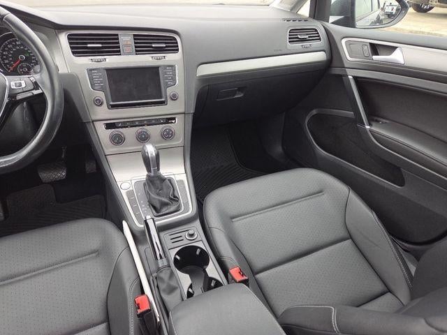 2017 Volkswagen Golf Wolfsburg