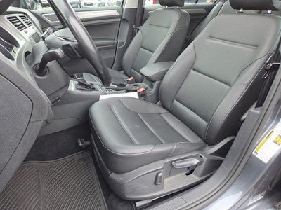2017 Volkswagen Golf Wolfsburg