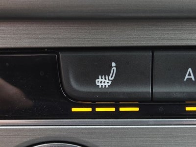 2017 Volkswagen Golf Wolfsburg
