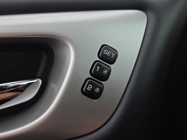 2018 Nissan Pathfinder SL